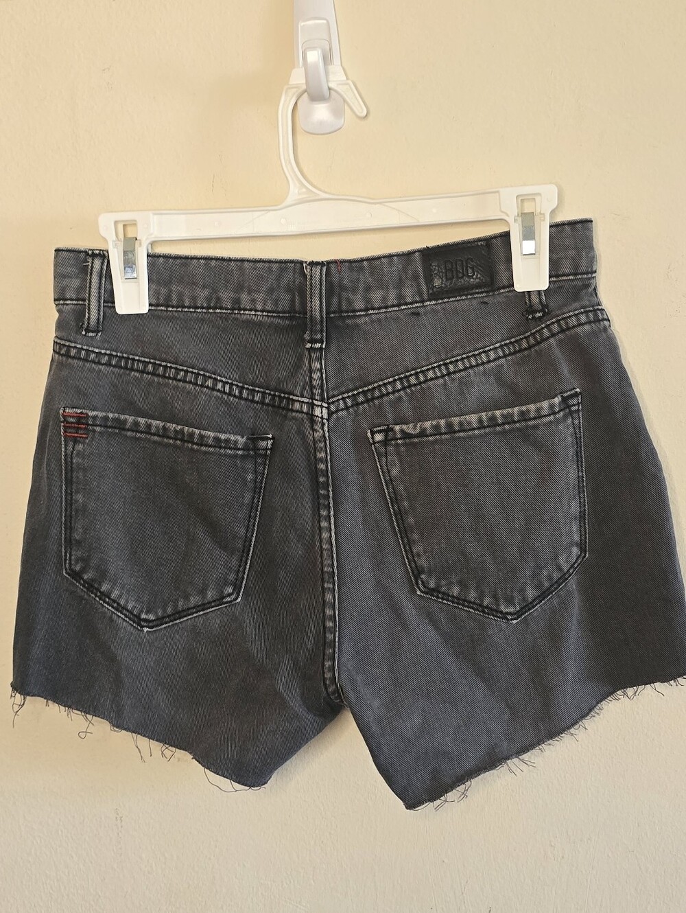 BDG Mom High Rise Shorts Women's 26 Black Distressed Denim Cutoff Jean Shorts - Picture 2 of 11
